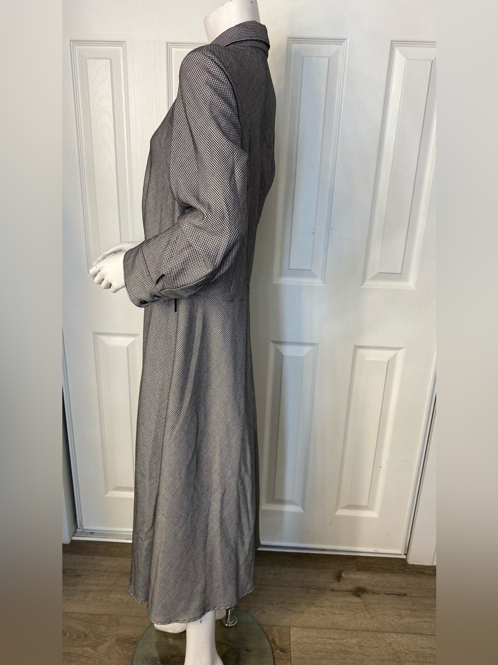American Eagle Outfitters Gray Long Sleeve Button-Front Midi Dress - Picture 3 of 9